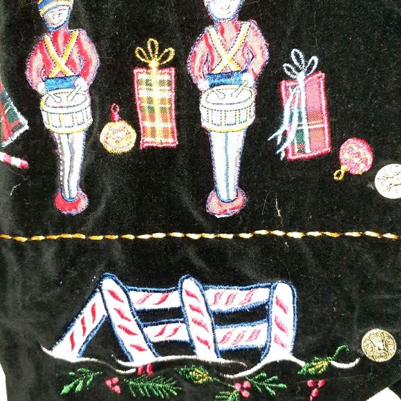 Women's Christmas Vest - Picture 3 of 7